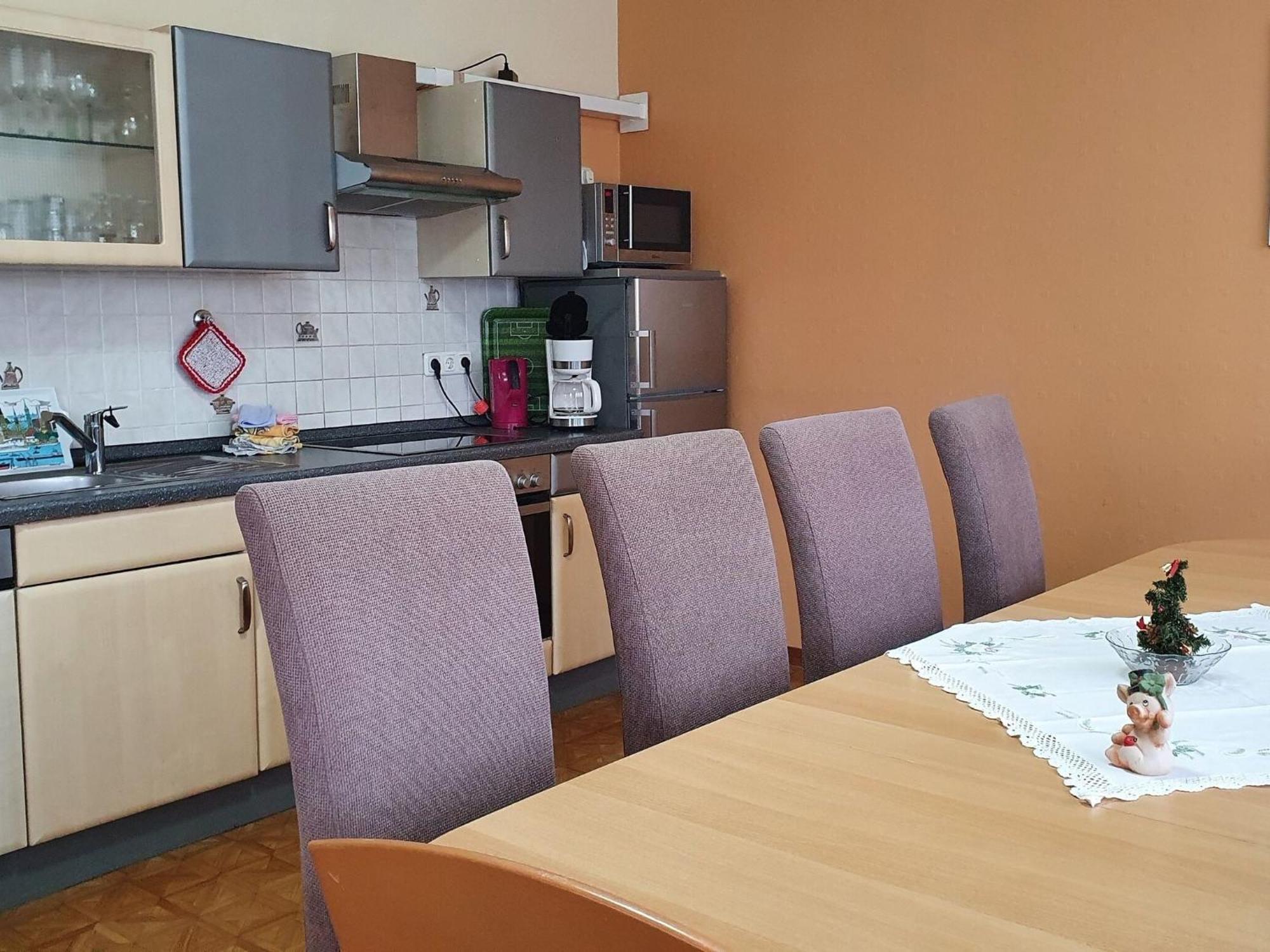 Large Detached Holiday Home In Hesse With Private Garden And Terrace Homberg  Eksteriør bilde