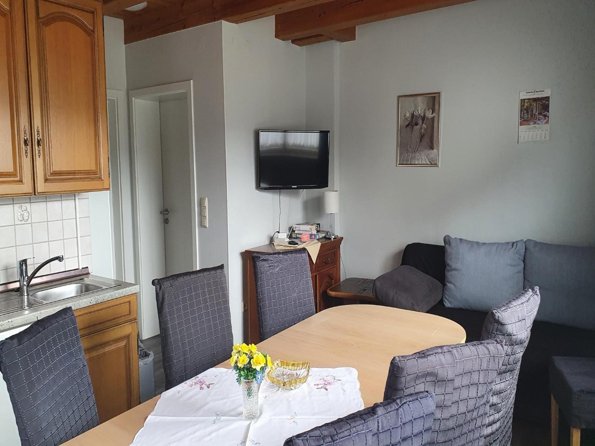 Large Detached Holiday Home In Hesse With Private Garden And Terrace Homberg  Eksteriør bilde
